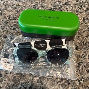 Kate Spade Women's
Grey Cat Eye Ladies Sunglasses NWT